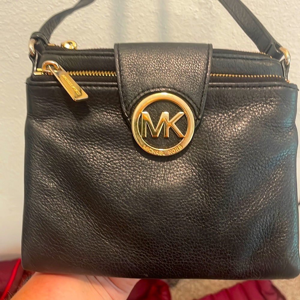 Michael kors crossbody